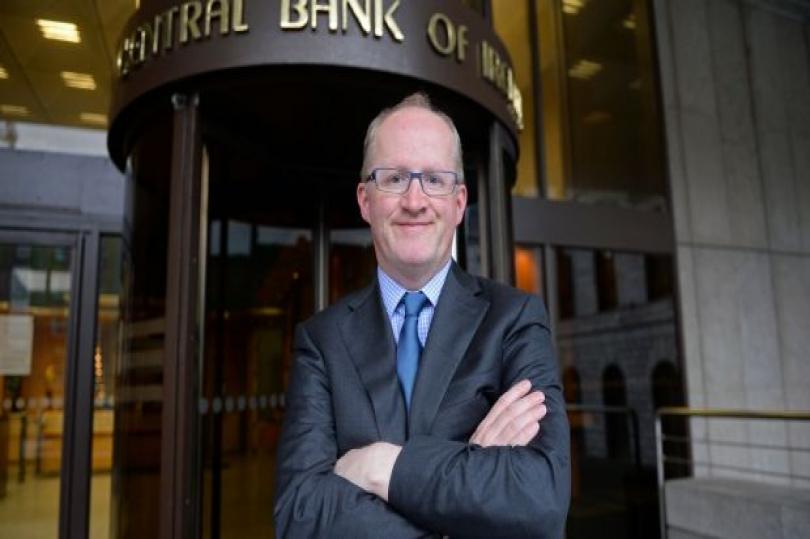 محافظ المركزي الايرلندي : السياسة النقدية للمركزي الأوروبي لن تكون ملائمة مدى الحياة